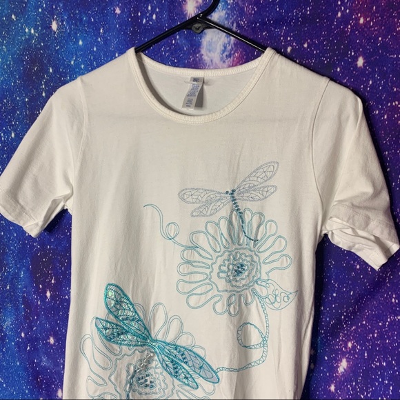 Mac & Belle- White Short Sleeve Tee Beaded Moth S - Picture 2 of 8